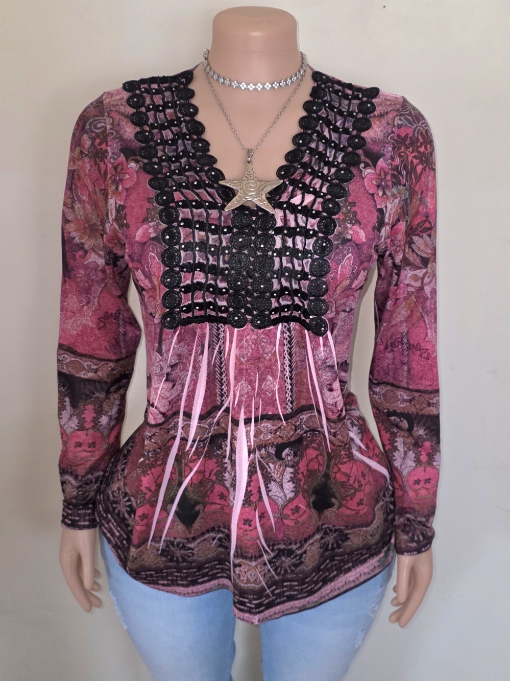 ☆World Unity Pink Floral Lace-Embellished Long-Sleeve Women’s Top☆
